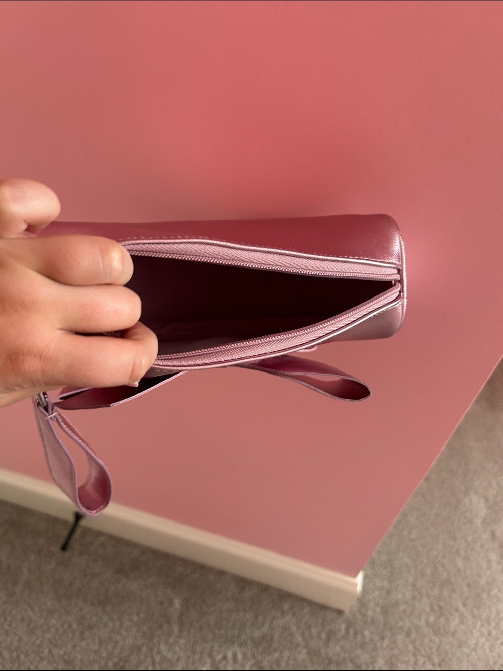 Bath & Body Works Pink Bow Hand Bag - Picture 3 of 4